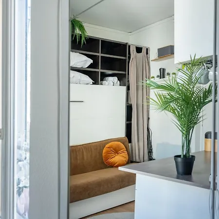 Gasthof Charming And Compact Studio-jules Joffrin - Montmartre