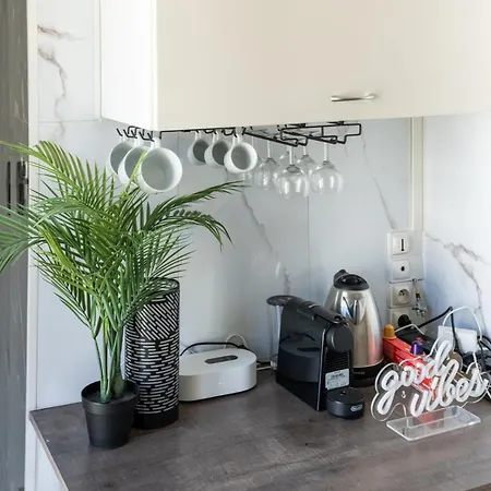 Charming And Compact Studio-jules Joffrin - Montmartre Paris